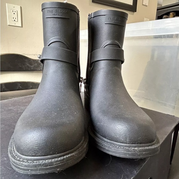 Rag & Bone New York Black Rubber Moto Rain Boots Size 38 EU 8 US Women’s - Picture 3 of 6